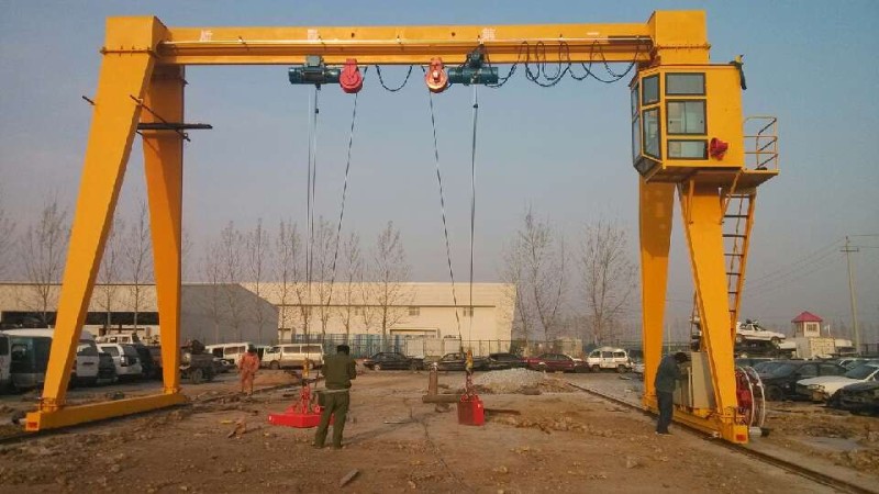 MHE型 電動(dòng)葫蘆單梁門式起重機(jī) MHE type electric hoist single girder gantry crane