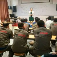 ���x����ƸՈ��̩��Ӣ��У���ں��Ӽ��g(sh��)��Ӗ(x��n)����