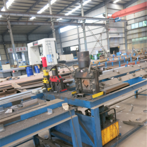 ���F������и�C